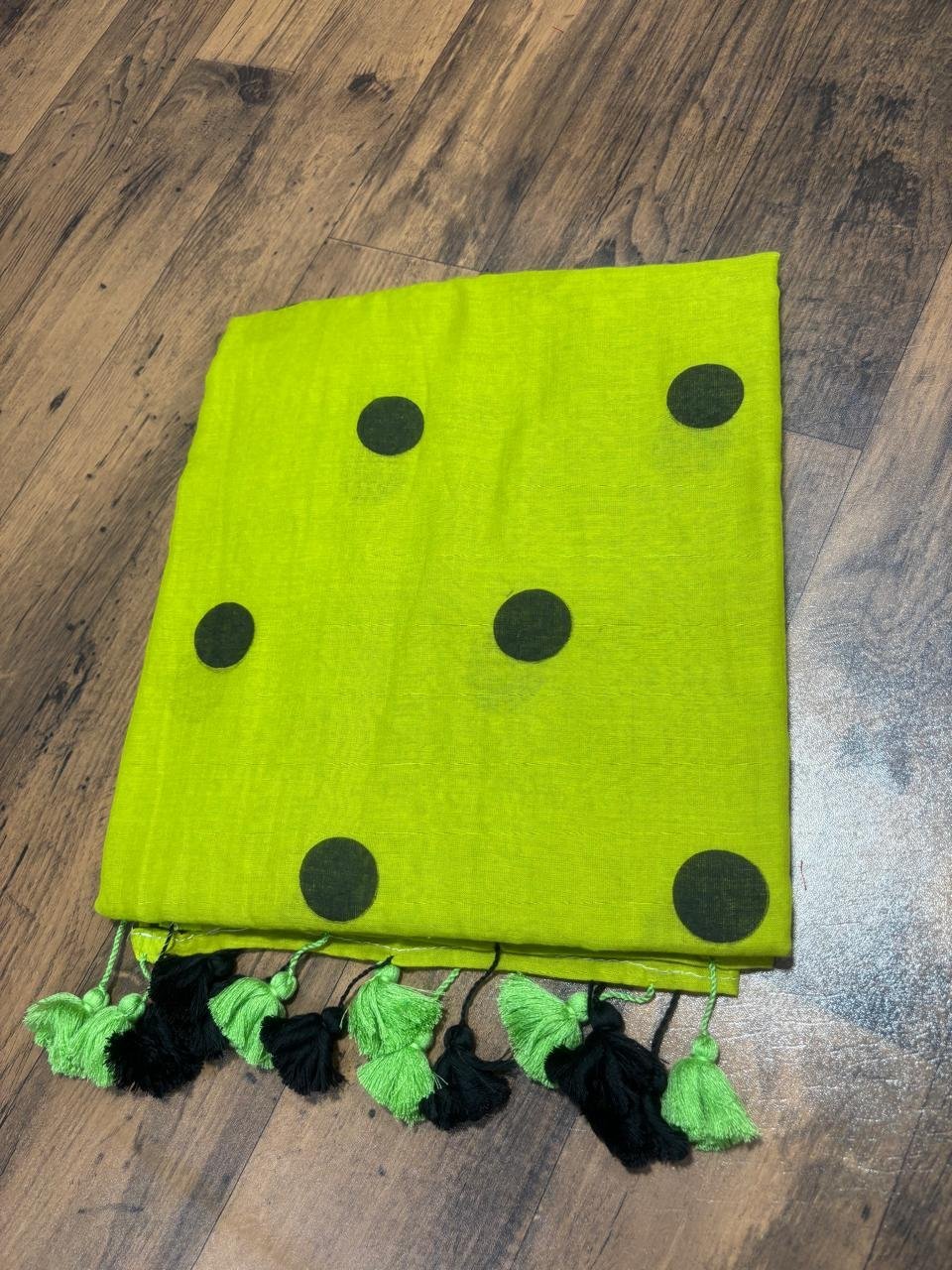 Lemon Yellow Pure Mul Cotton Saree – Designer Ball Print Collection